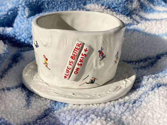Skiers and Snowboarders Mug with coster included